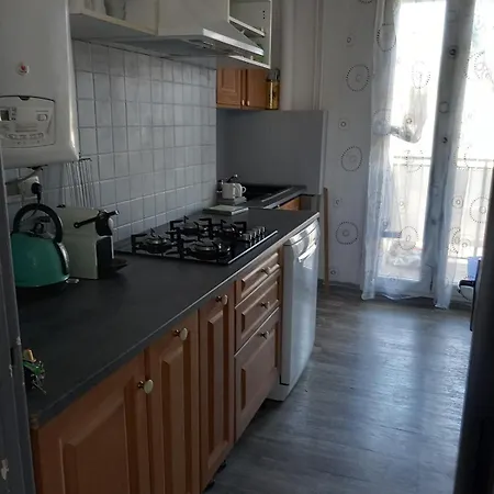 T5 Pouvant Accueillir 8 Personnes *