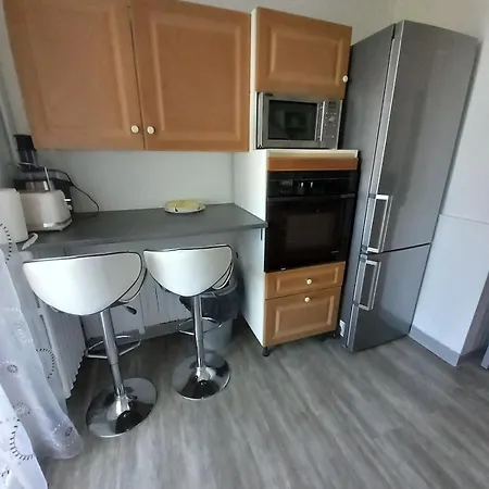 T5 Pouvant Accueillir 8 Personnes *