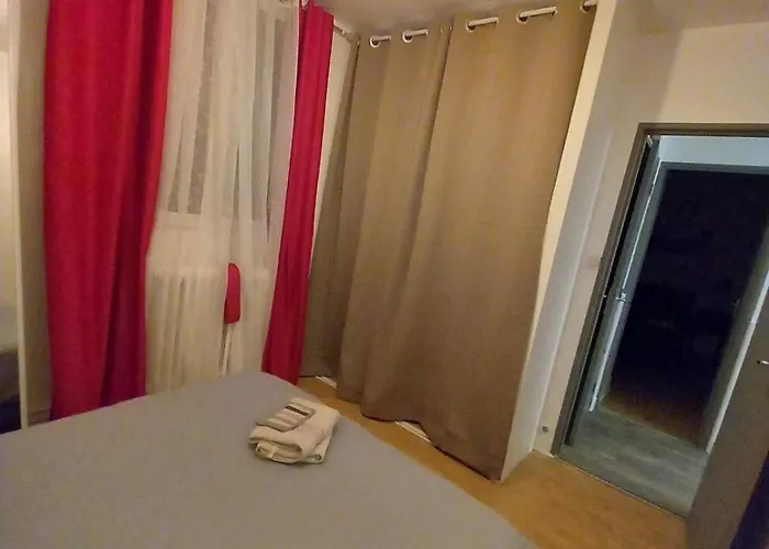 T5 Pouvant Accueillir 8 Personnes דירה קולומייר