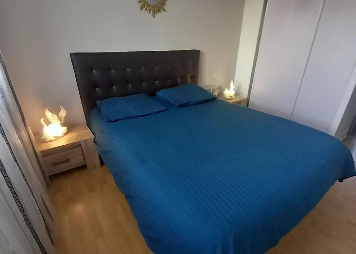 T5 Pouvant Accueillir 8 Personnes דירה *